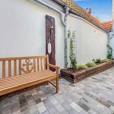 Ferienhaus Haus Larus - Direkt Am Alten Strom Rostock